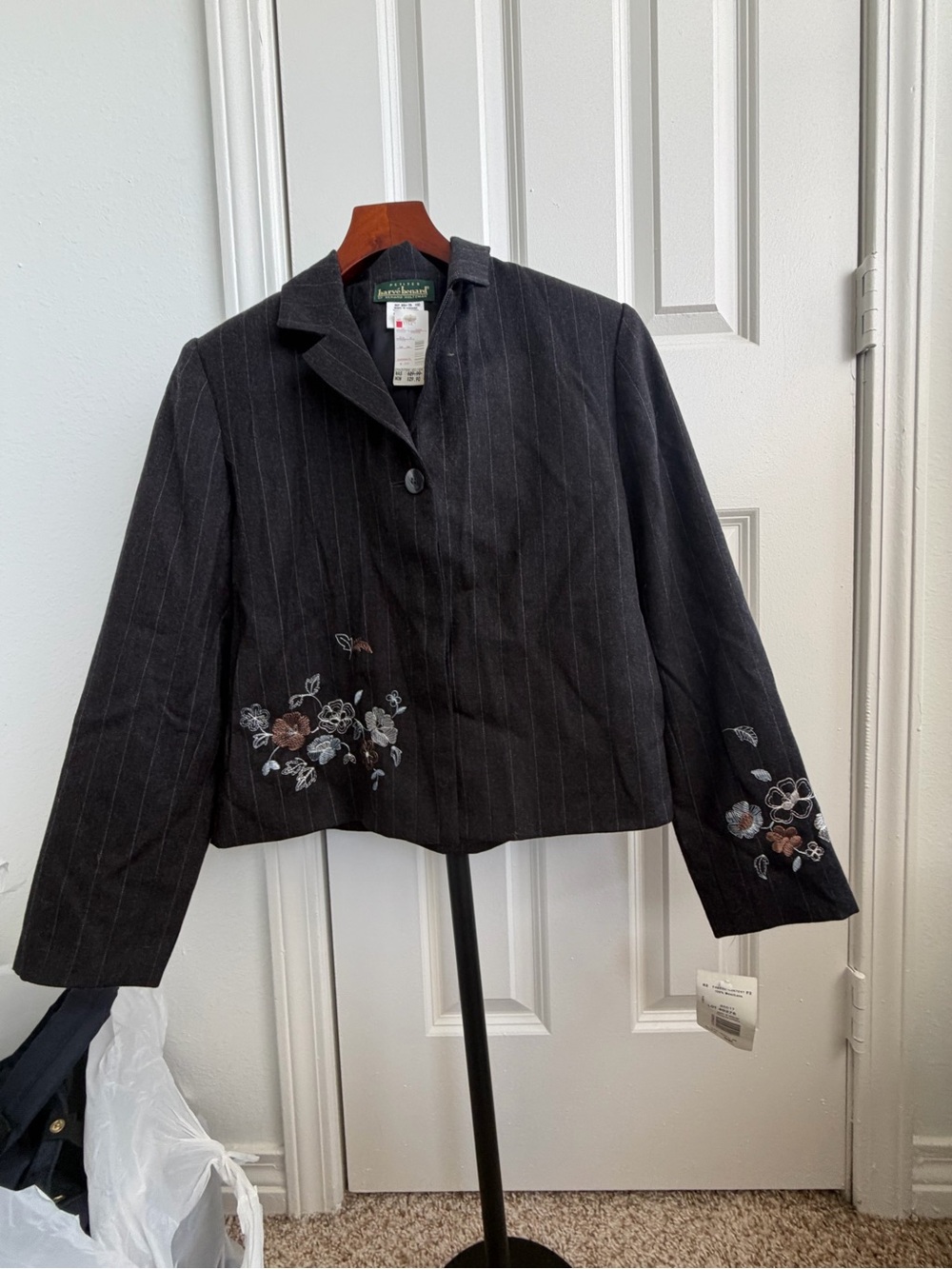 Women's wool blazer Vintage embroidered